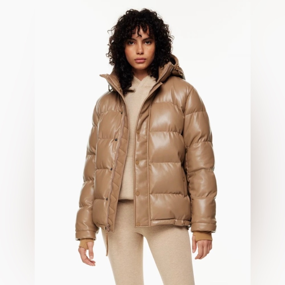 Aritzia Super World Super Puff XL in Constant Camel